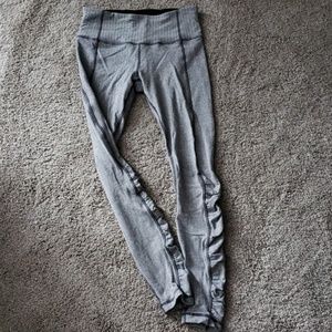 Lululemon Speed Tight IV Size 6